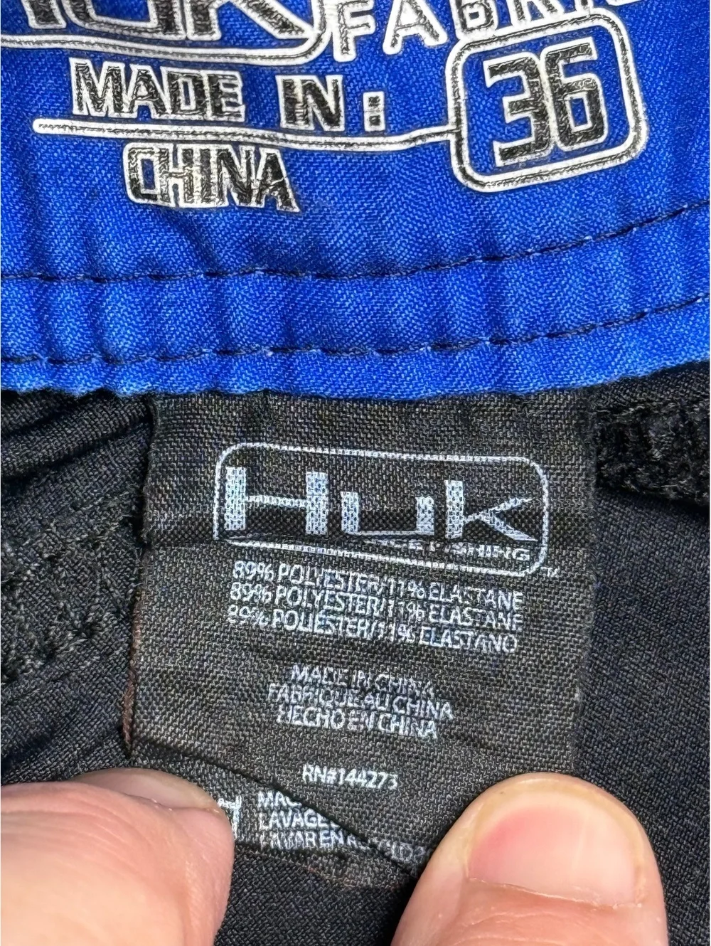 Huk Performance Fabrics Men's Black & Blue Fishing Shorts M